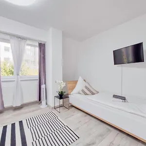 https://amanda.find-berlin-hotels.com